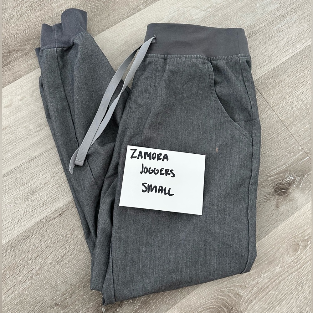 FIGS Zamora Joggers Graphite Small
